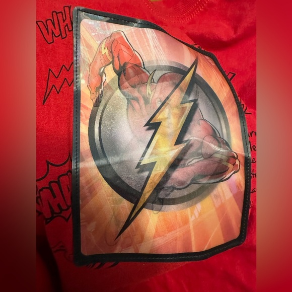 “The Flash” 3D Lenticular Changing Image Long Sleeve Red T-Shirt ~ Small Adult - Picture 12 of 17